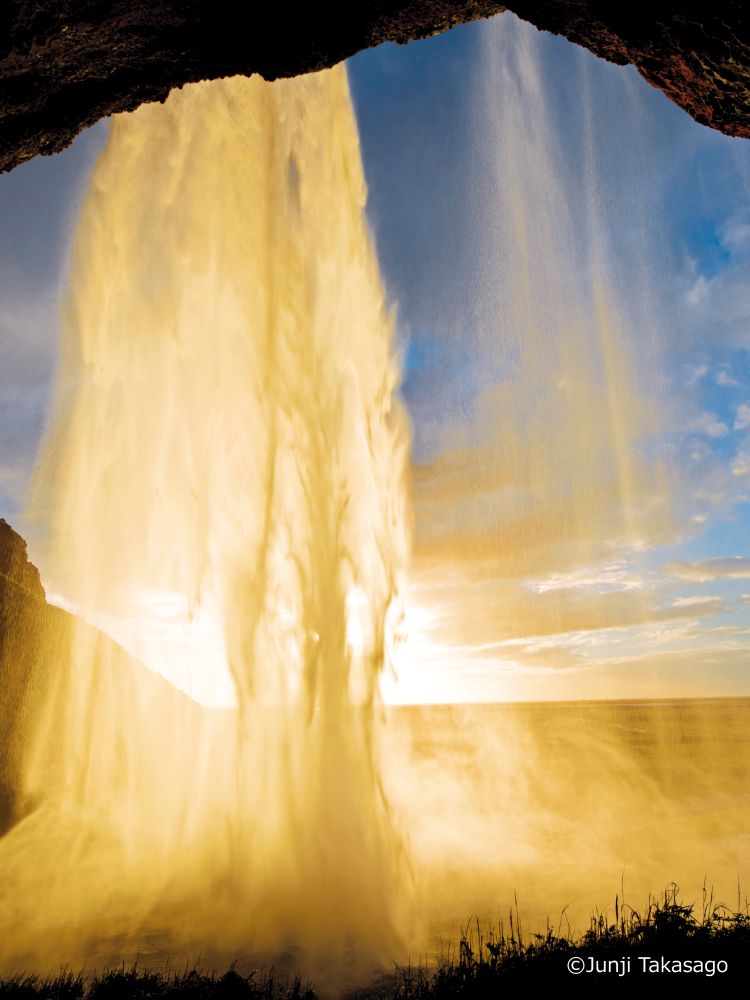 ダイキンAIRカレンダー 空気に抱かれる惑星（ほし）